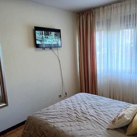 Ferienwohnung Apartamento Araceli Proximo A Clinica Oftalmologica Fdez Vega Oviédo Exterior foto