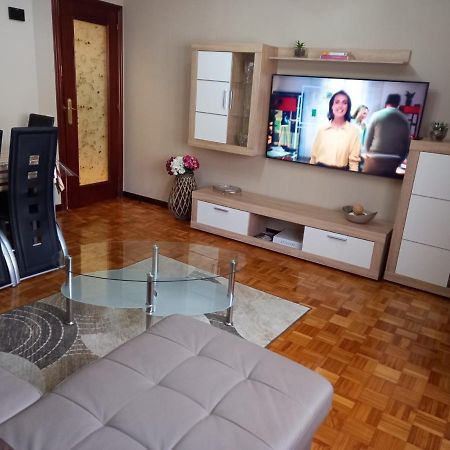 Ferienwohnung Apartamento Araceli Proximo A Clinica Oftalmologica Fdez Vega Oviédo Exterior foto