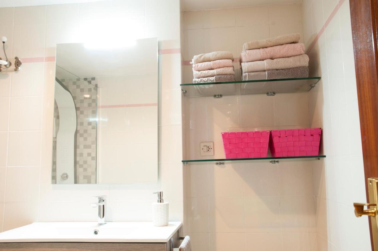 Ferienwohnung Apartamento Araceli Proximo A Clinica Oftalmologica Fdez Vega Oviédo Exterior foto