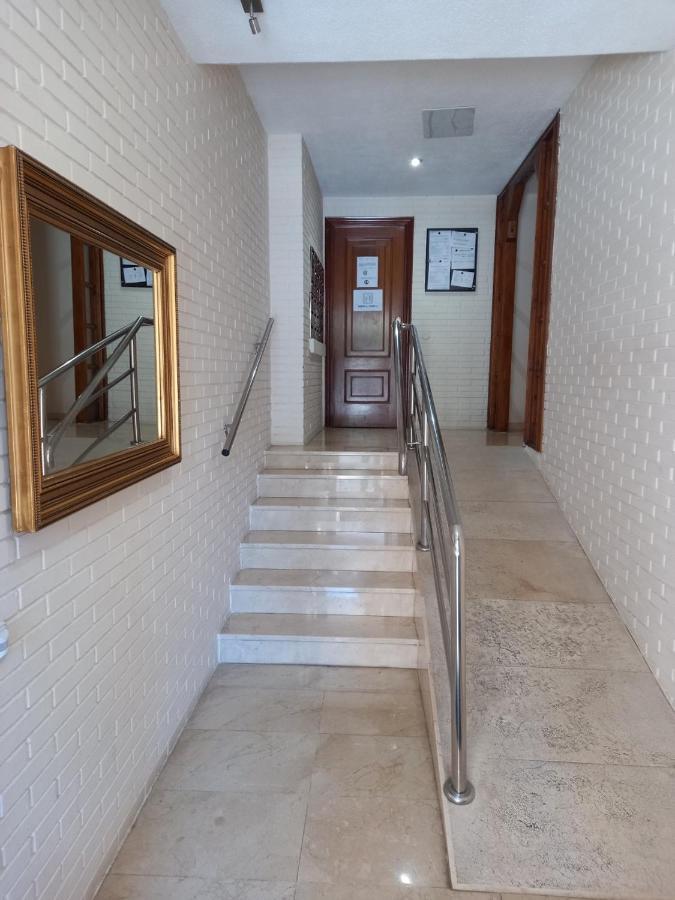 Ferienwohnung Apartamento Araceli Proximo A Clinica Oftalmologica Fdez Vega Oviédo Exterior foto